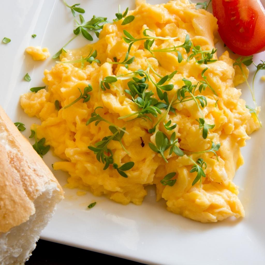 que comer en invierno, arroz con azafran y brotes de berro