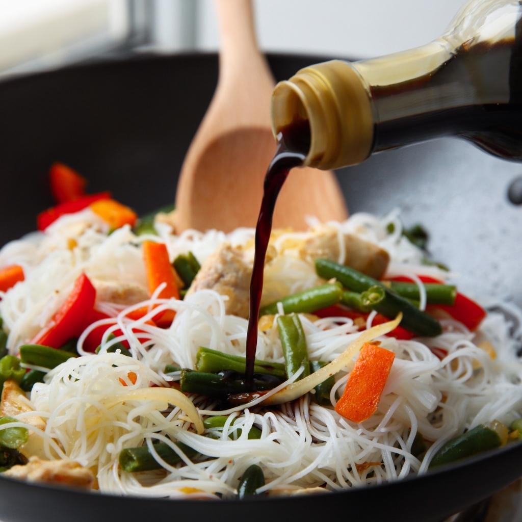 wok de verduras con brotes de soja